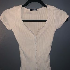 BRANDY MELVILLE IVORY ZELLY TOP